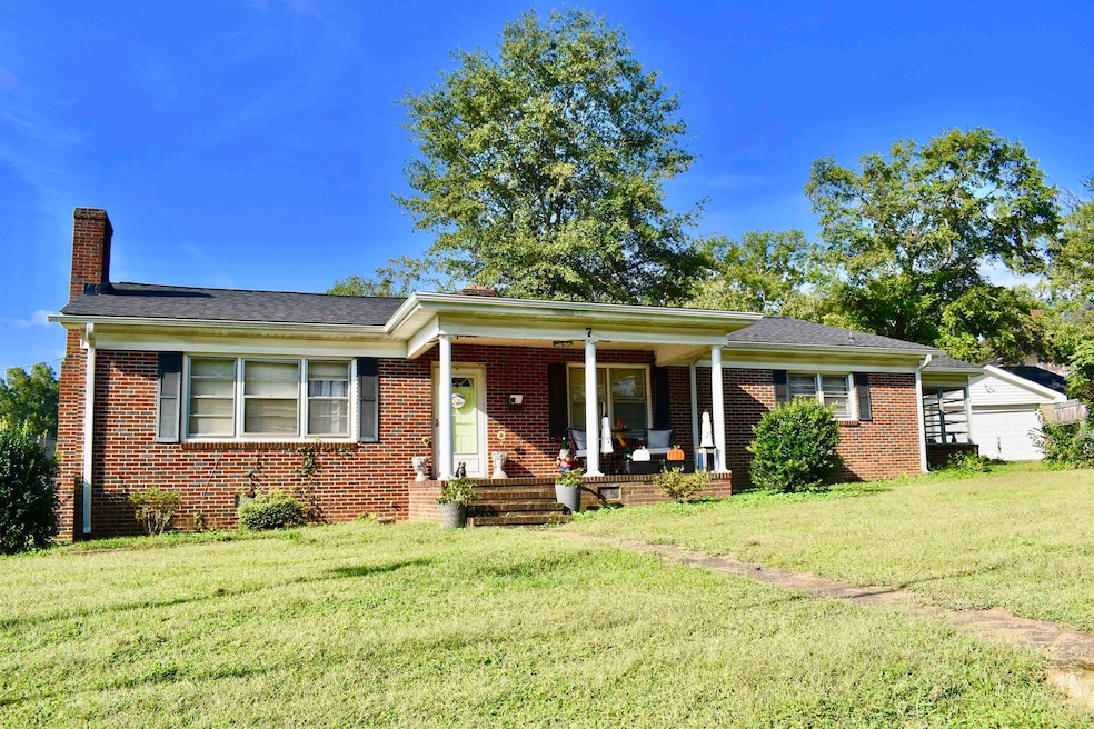 7 N Humphrey St, Inman, SC 29349 - photo 1