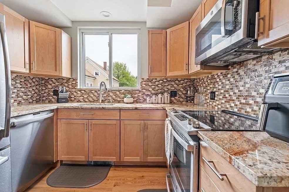 25 Brimblecom St unit 2, Lynn, MA 01902 - photo 1