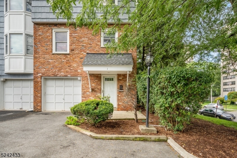 185 Passaic Ave unit 1, Passaic, NJ 07055 - photo 1