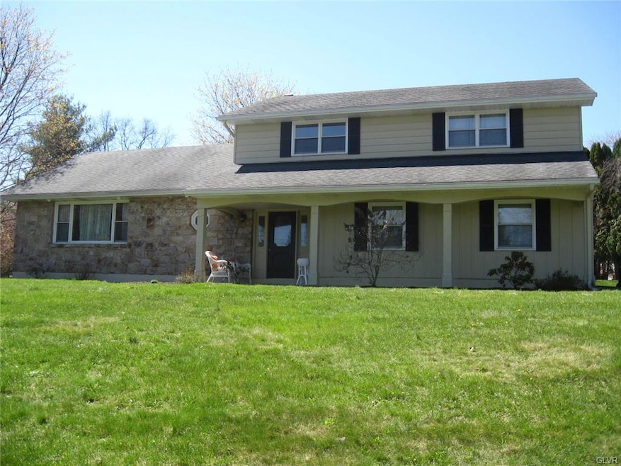 31 Applewood Dr, Easton, PA 18045 - photo 1