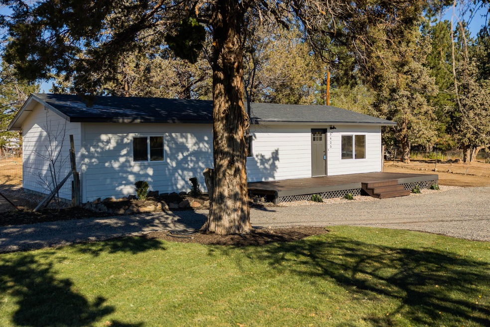 5625 SW Mcvey Ave, Redmond, OR 97756 - photo 1