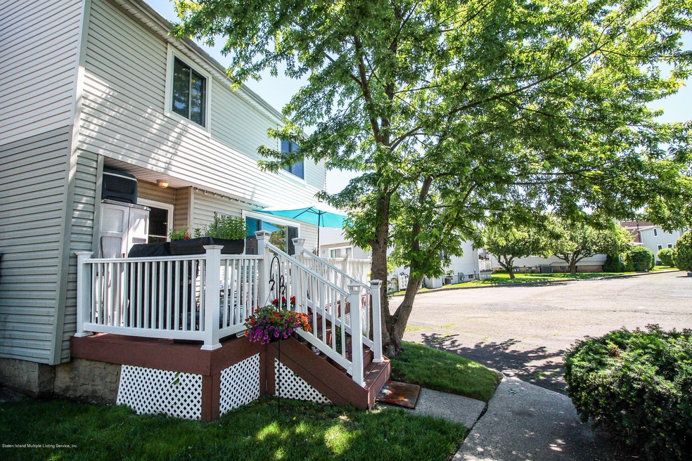 448-2 Caswell Ave unit 2, Staten Island, NY 10314 - photo 1