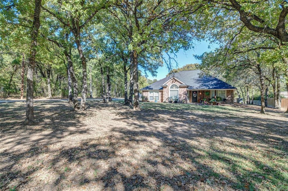 284 E Ridge St, Decatur, TX 76234 - photo 1