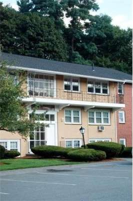 7 Austin Ct unit J, Saugus, MA 01906 - photo 1