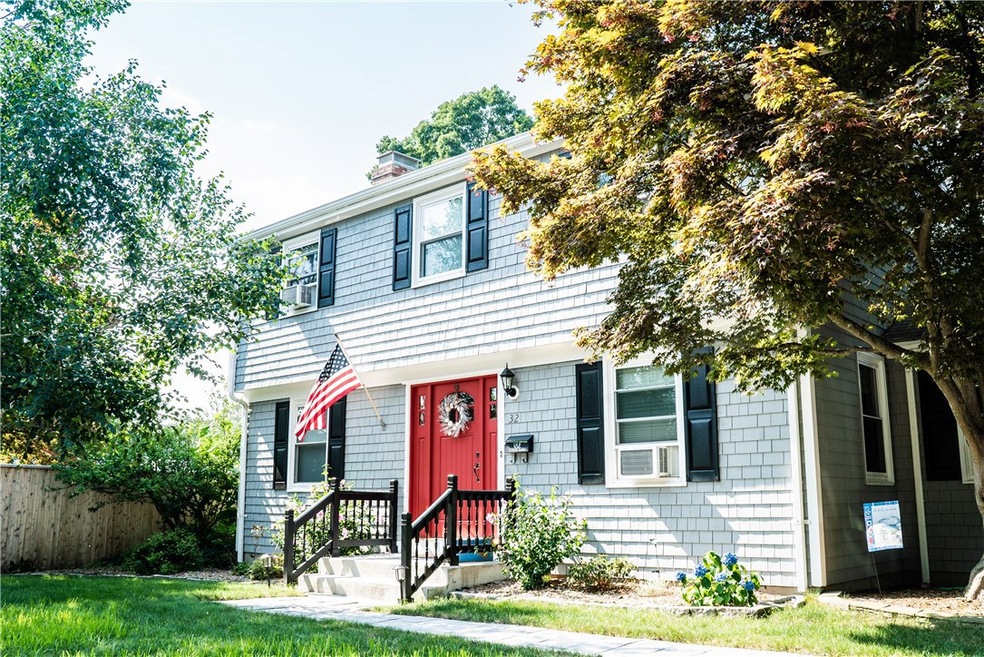32 Myrtle Ave, Riverside, RI 02915 - photo 1
