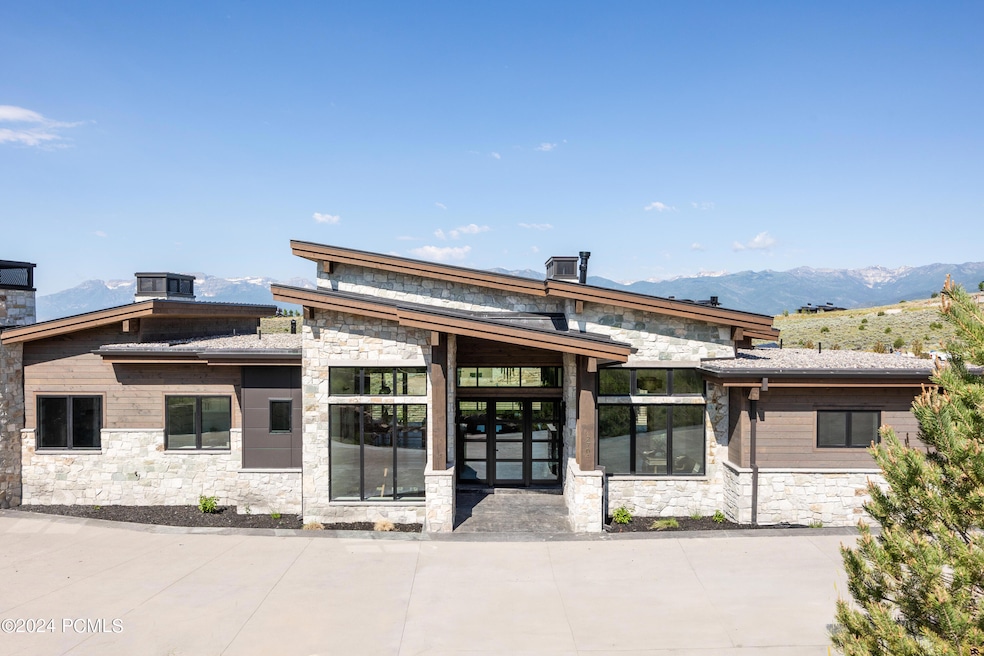 4-2704 E Boulder Top Loop