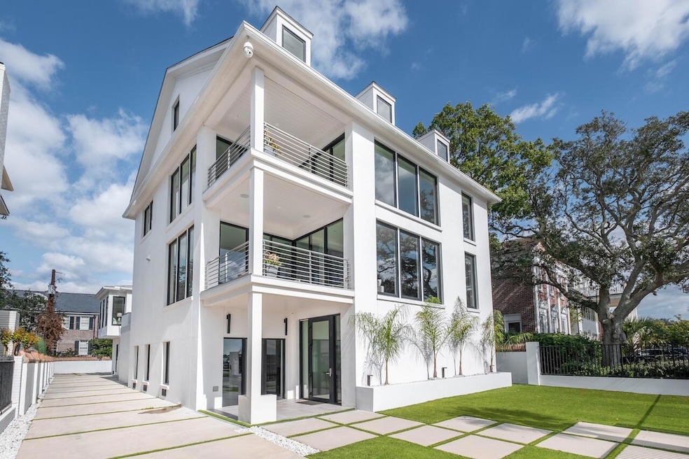 For Sale $10,800,000