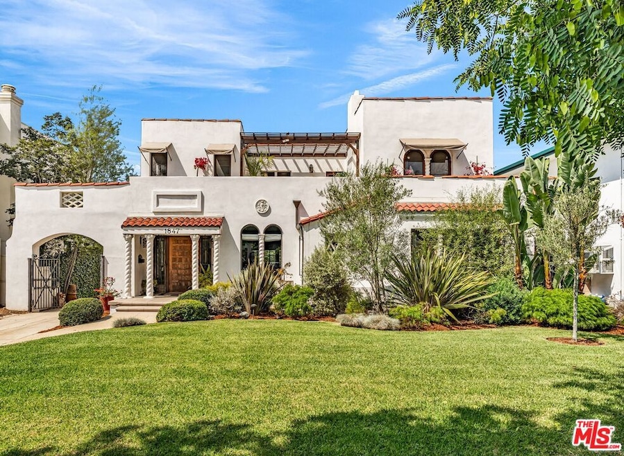 Sold $2,749,000 • Co-Listing Agent