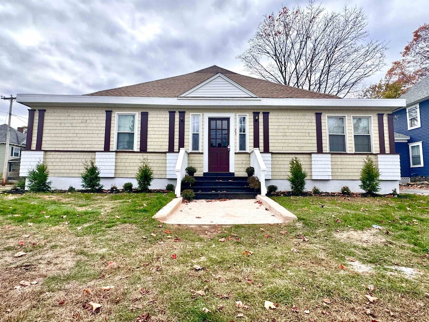 23 Oak St, Derry, NH 03038 - photo 1