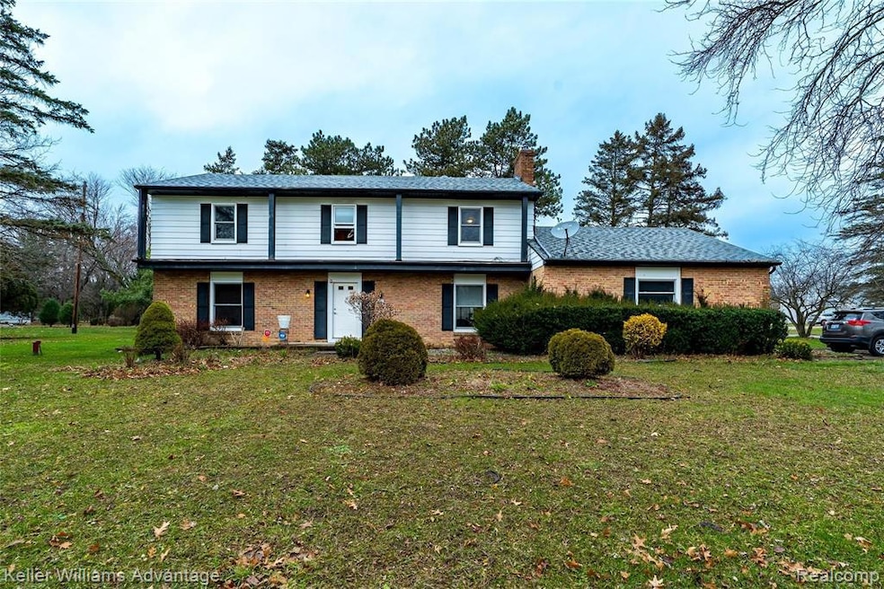 6052 Sierra Pass, Flint, MI 48532 - photo 1