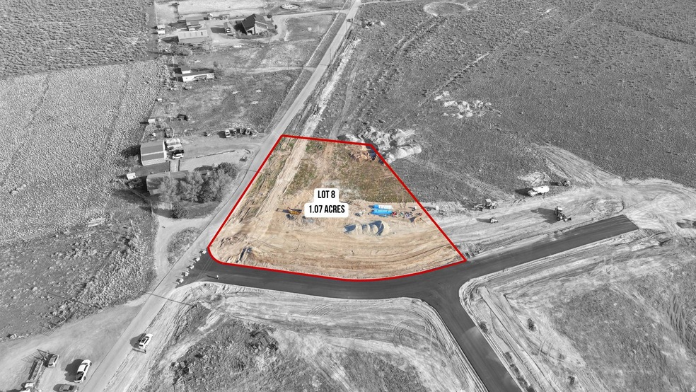 Aerial map of property and surrounding area with property boundaries highlighted