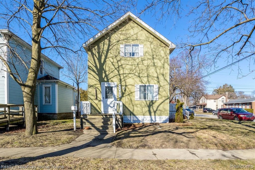 2437 Cherry St, Port Huron, MI 48060 - photo 1