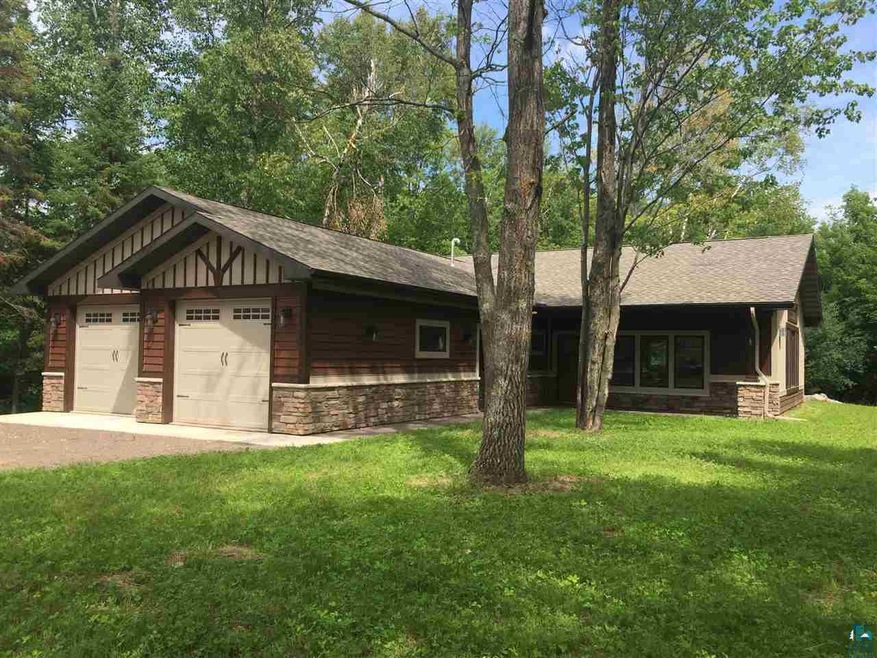 1800 sq ft  3 bed / 2bth / 2+ car garage