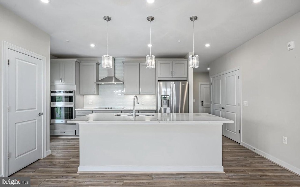 21894 Hawksbill High Cir unit 201, Sterling, VA 20164 - photo 1