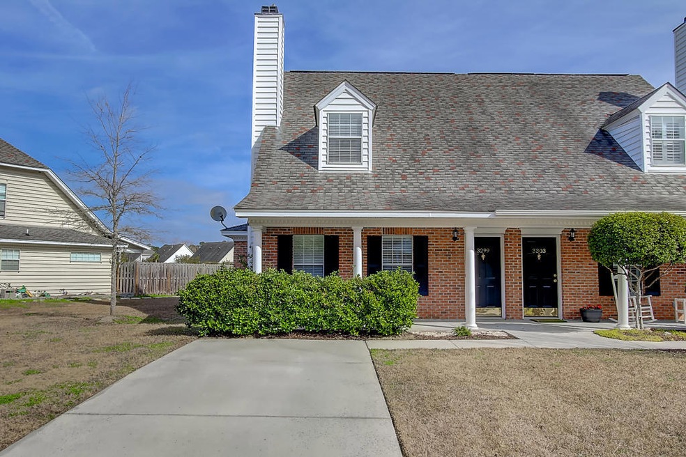 3299 Queensgate (3)0003