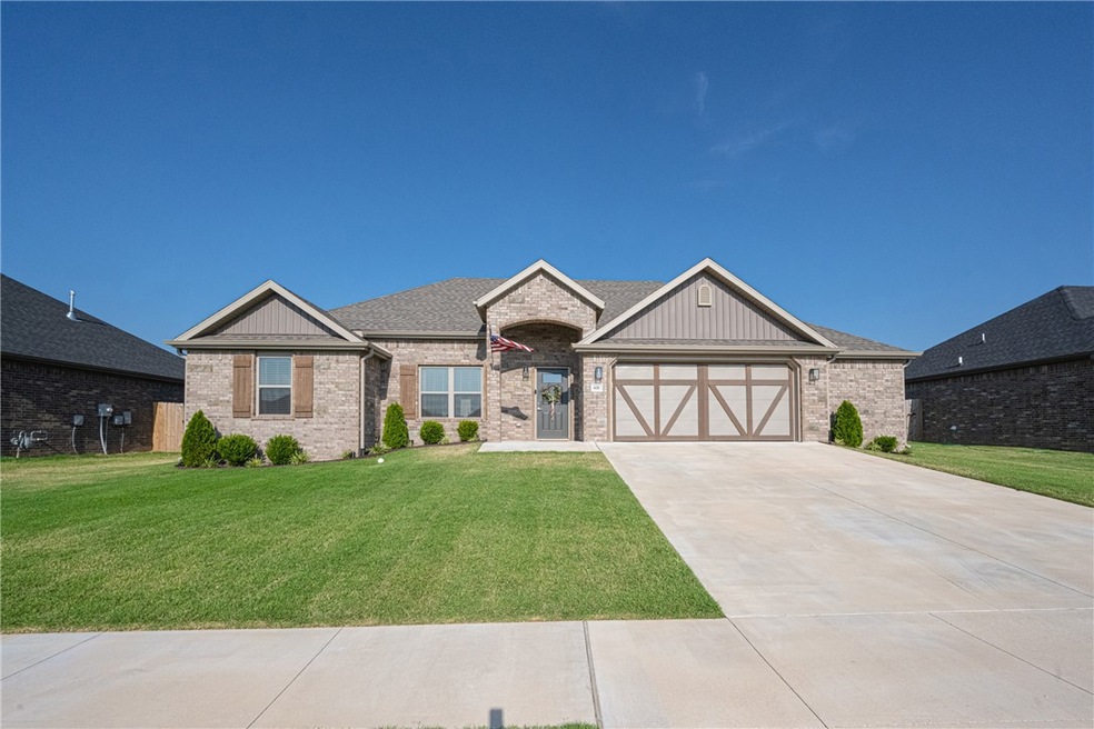 631 Captain Hopkins St, Prairie Grove, AR 72753 - photo 1