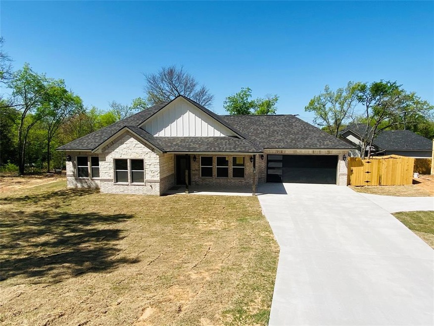 1309 S Bells Ave, Denison, TX 75020 - photo 1