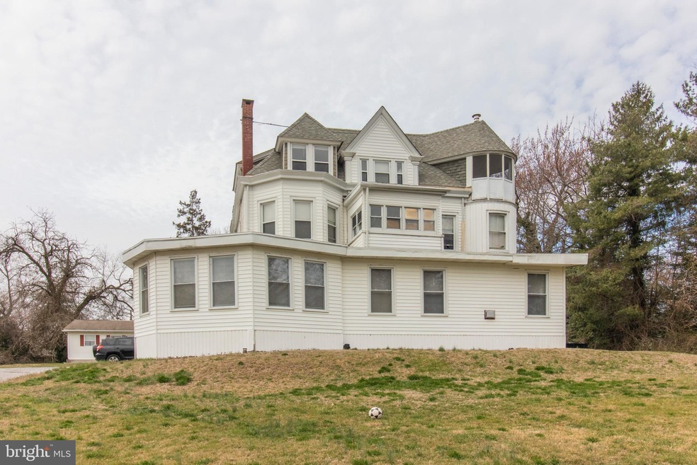 1314 Philadelphia Pike unit D, Wilmington, DE 19809 - photo 1