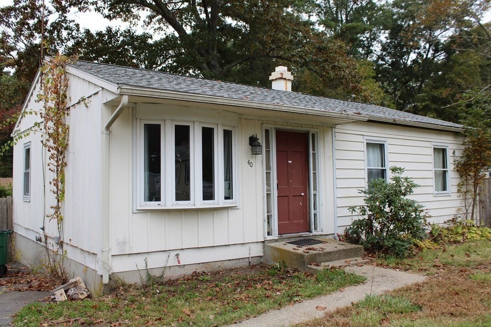 40 Pine Tree Ln, Pembroke, MA 02359 - photo 1