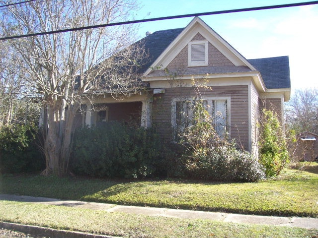 325 S 5th St, McComb, MS 39648 - photo 1