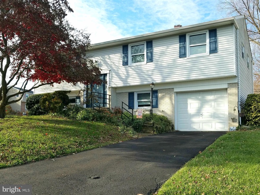 913 Rockwell Rd, Wilmington, DE 19810 - photo 1