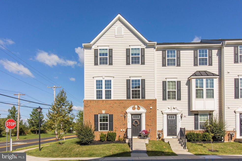 318 Almond Dr, Lansdale, PA 19446 - photo 1