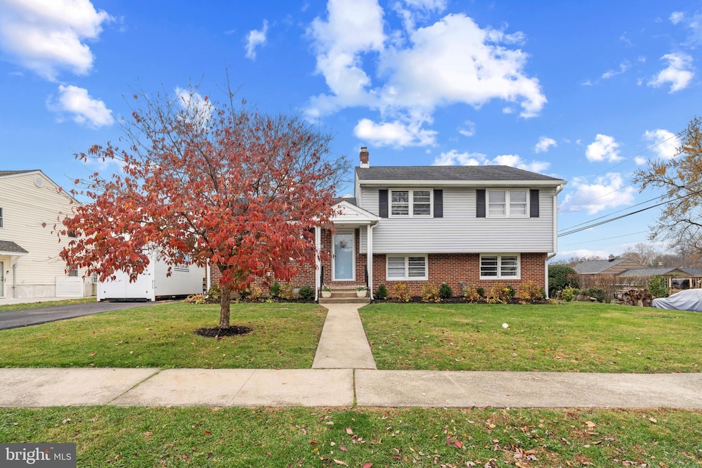 Under Contract $547,900 • Co-Listing Agent