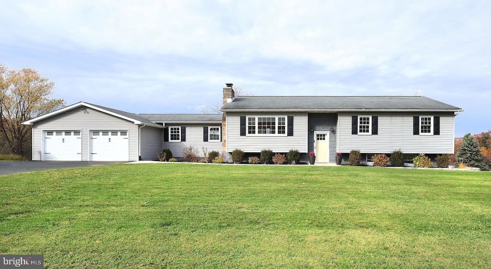 11 Hemlock Dr, Port Matilda, PA 16870 - photo 1