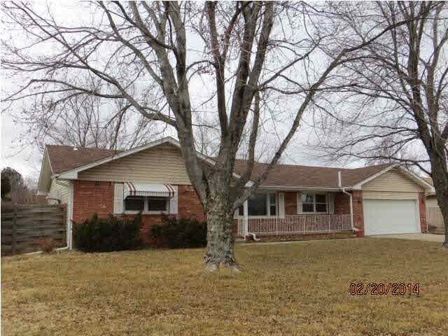Brick and vinyl siding exterior