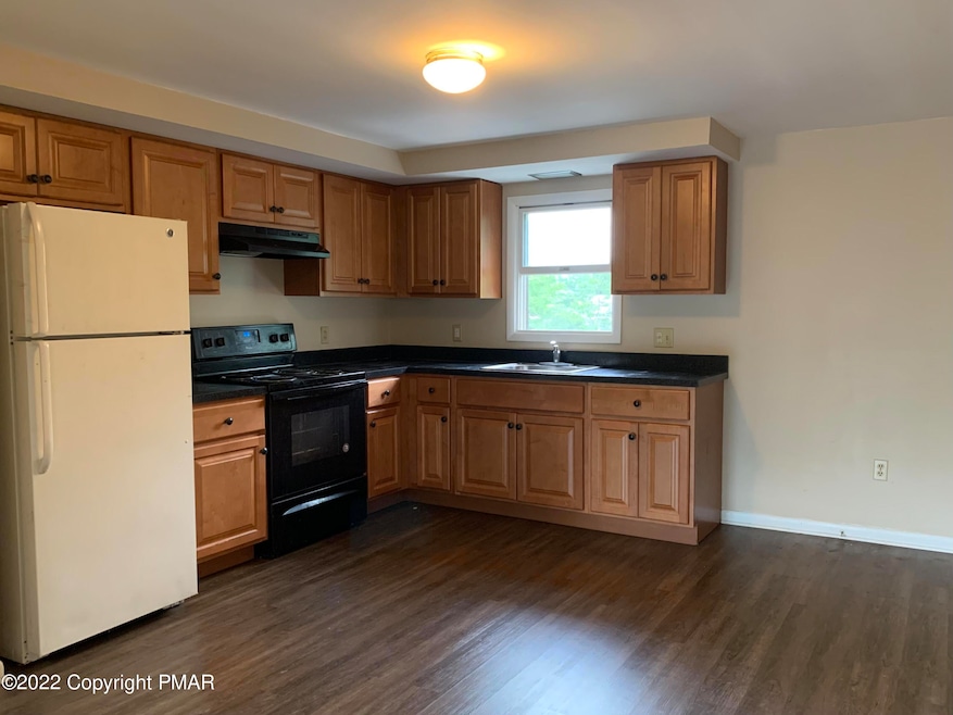 339 Race St unit C5, East Stroudsburg, PA 18301 - photo 1