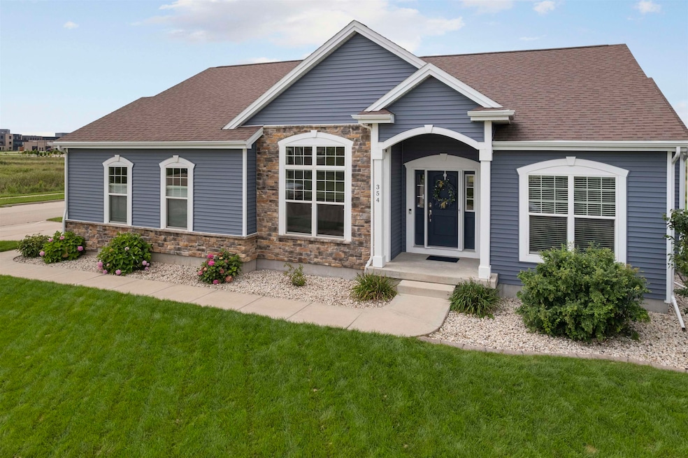 354 Crescendo Dr, Sun Prairie, WI 53590 - photo 1