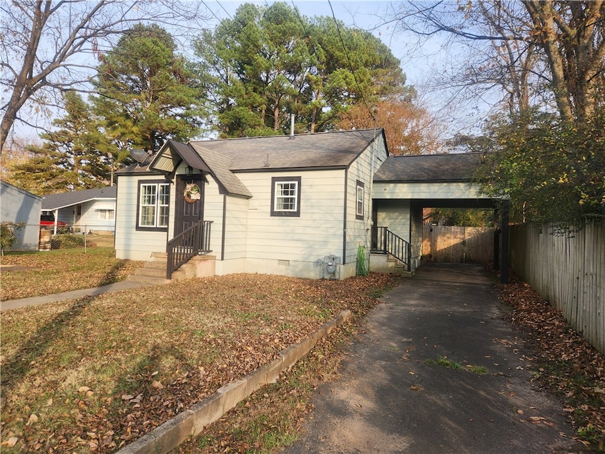 306 Hayes St, Clarksville, AR 72830 - photo 1