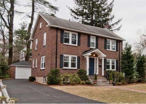 70 Moffat Rd, Waban, MA 02468 - photo 1