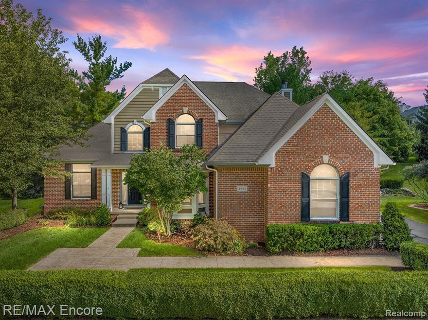 Well Maintained Home in Oakhurst Golf Community