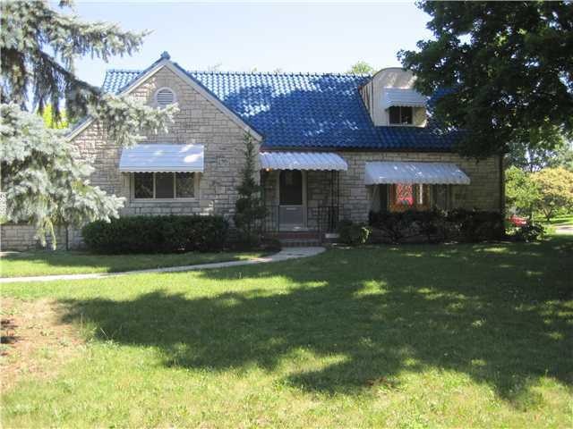 1720 Tremont Rd, Columbus, OH 43212 - photo 1