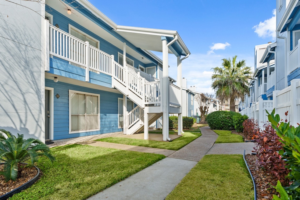 Welcome to 3506 Cove View Blvd., No. 1216, a garde