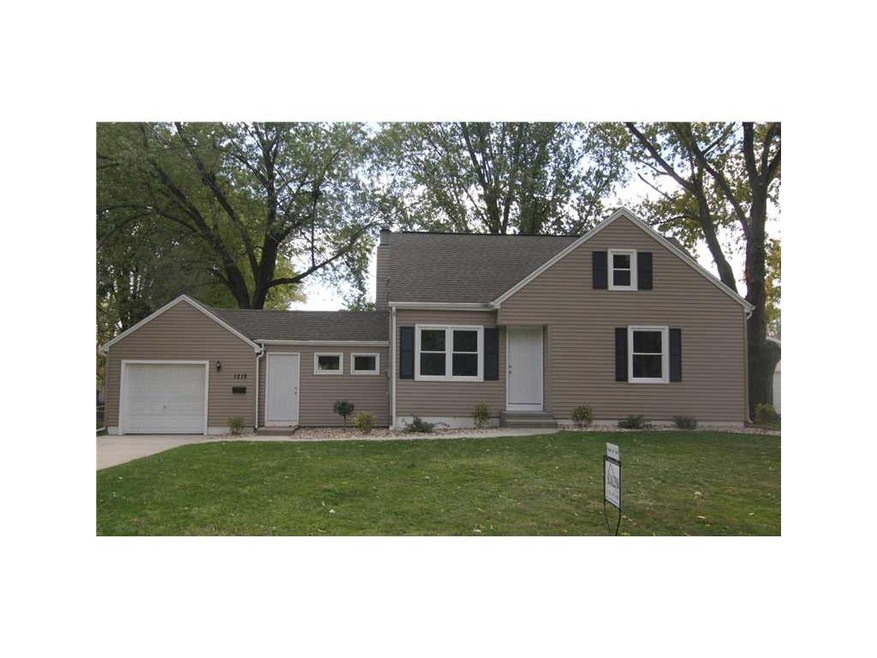 Front Exterior. New Siding, New Shingles, New Driv