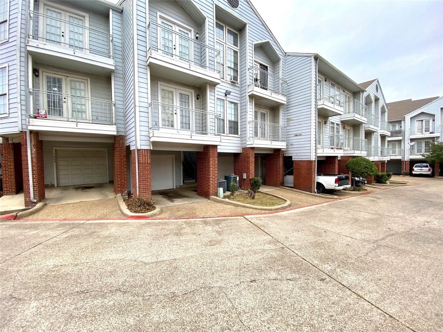 9823 Summerwood Cir unit 1004, Dallas, TX 75243 - photo 1