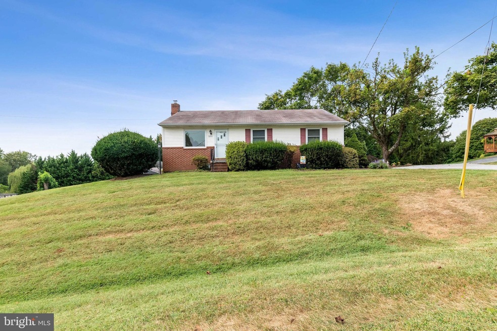 5872 Mineral Hill Rd, Sykesville, MD 21784 - photo 1