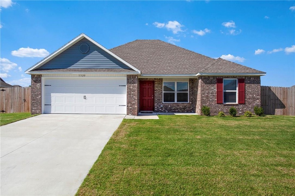 1320 Brigade Blvd, Prairie Grove, AR 72753 - photo 1