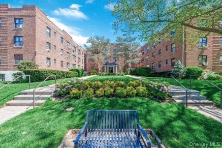 15 Canterbury Rd unit C23, Great Neck, NY 11021 - photo 1