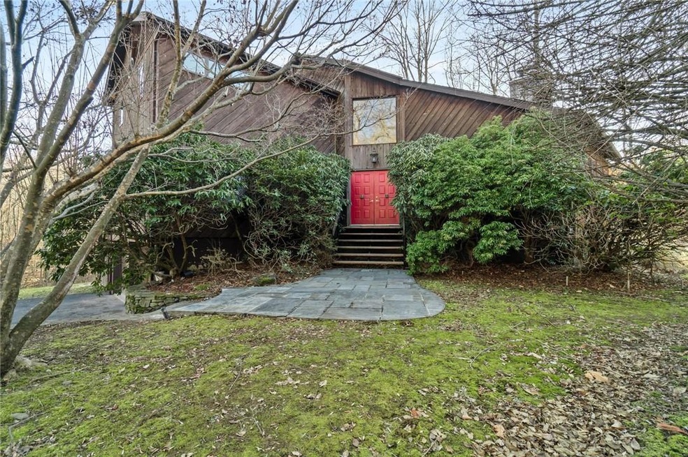 20 Chester Ct, Cortlandt Manor, NY 10567 - photo 1