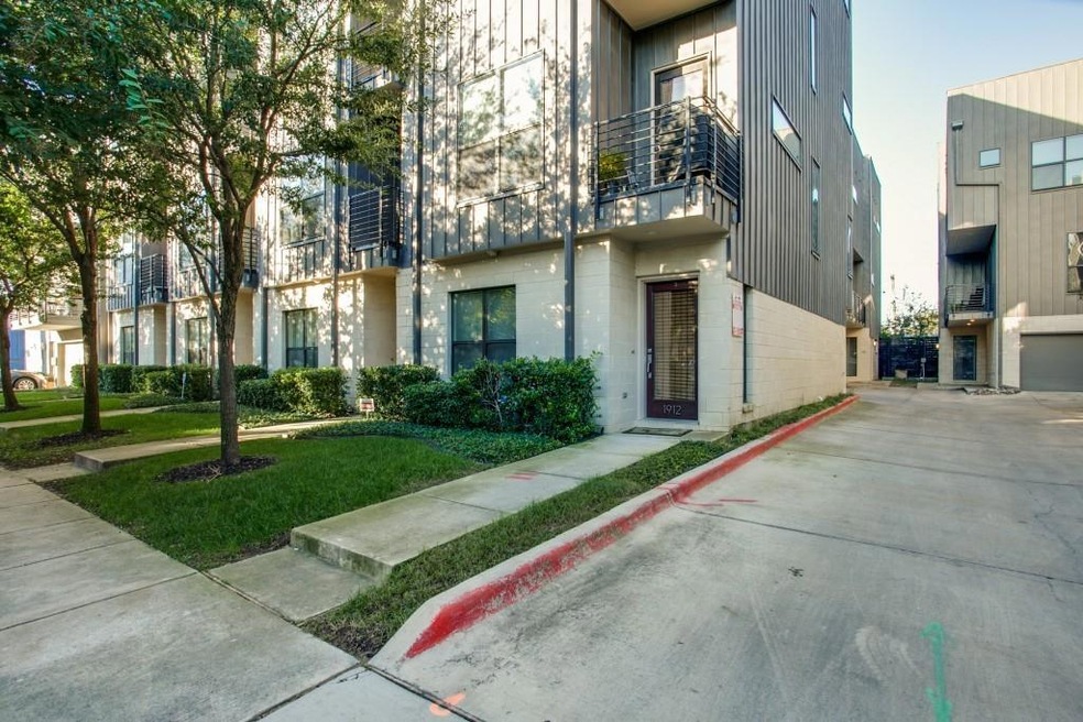 1913 Hope Way, Dallas, TX 75206 - photo 1