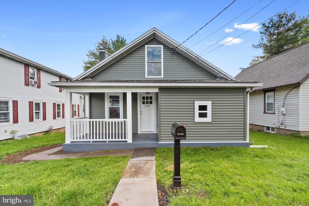 1538 E Derry Rd, Hershey, PA 17033 - photo 1