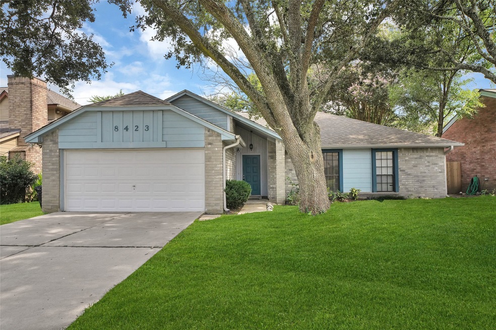 8423 Battle Plains Dr, Houston, TX 77040 - photo 1
