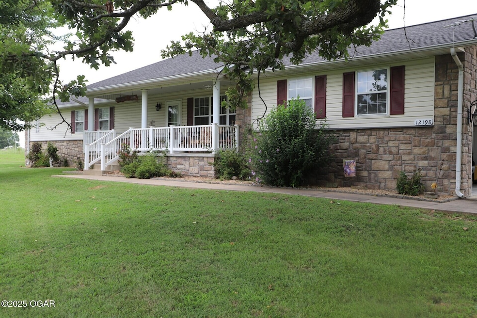 12198 Marcus Ln, Neosho, MO 64850 - photo 1