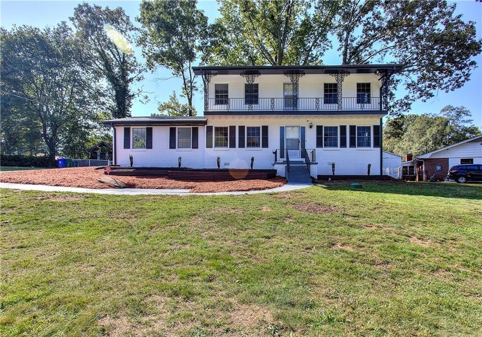 3945 Artist View Dr, Decatur, GA 30034 - photo 1