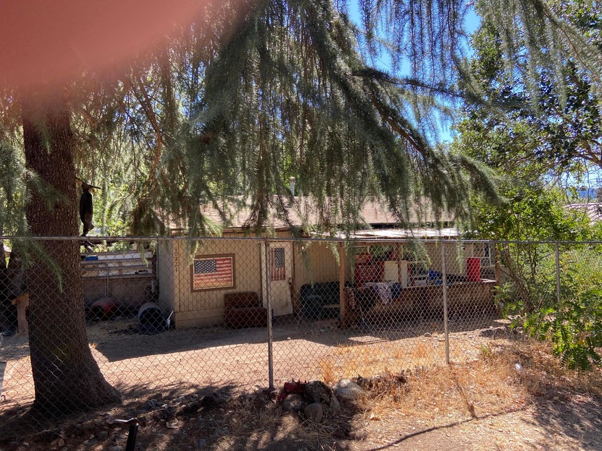 10221 Blackwell Rd, Central Point, OR 97502 - photo 1