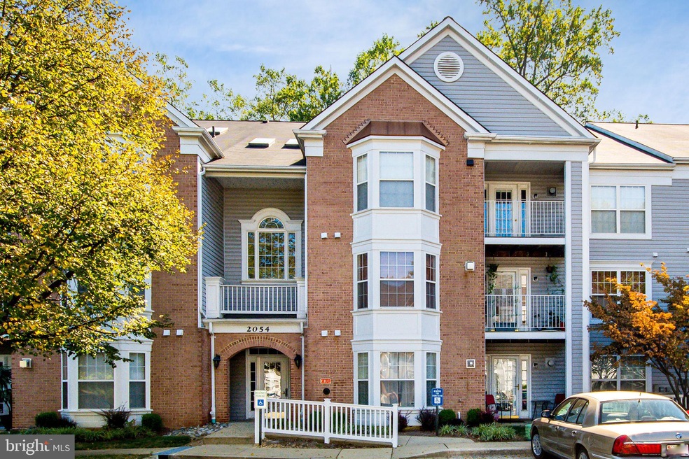 2054 Quaker Way unit 10, Annapolis, MD 21401 - photo 1