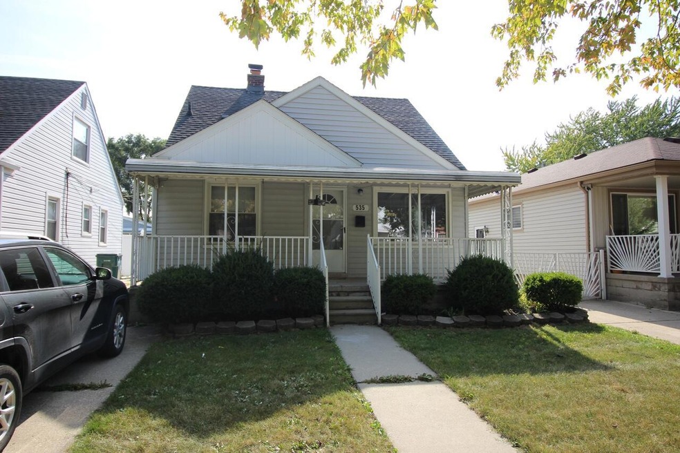 Nice 3 BR Bungalow